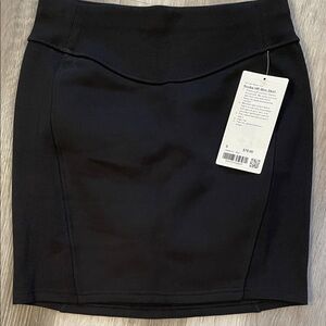 Lululemon Scuba HR Mini Skirt